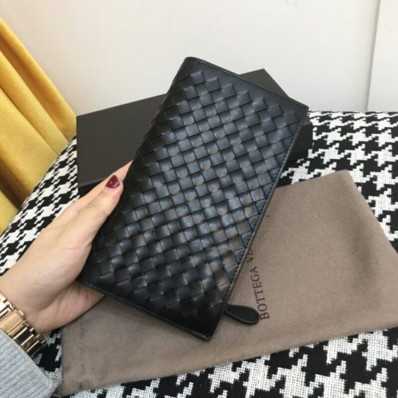 Replica Bottega Veneta Intrecciato Pouch - Best Fake Designer Bags