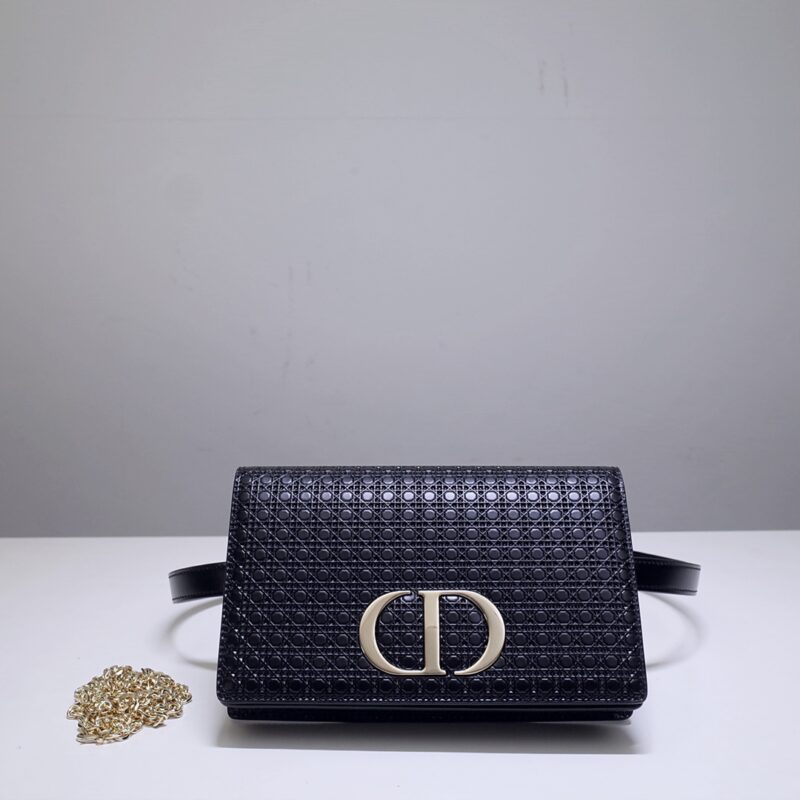 Replica Dior 30 Montaigne Pouch Black - Best Fake Designer Bags