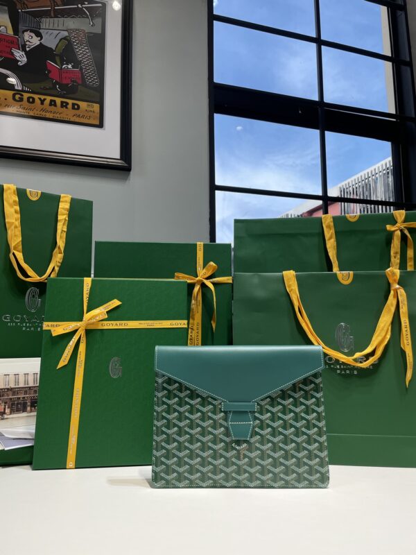 Replica Goyard Camond Pouch Green - Best Fake Designer Bags