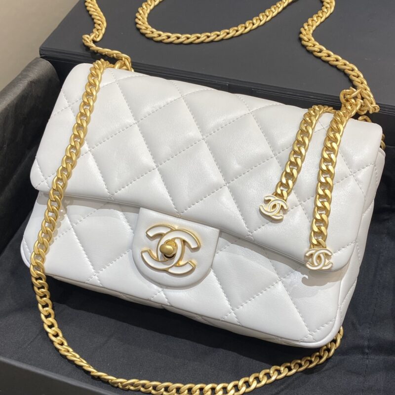 Replica CHANEL 22P Enamel Bag White - Best Fake Designer Bags