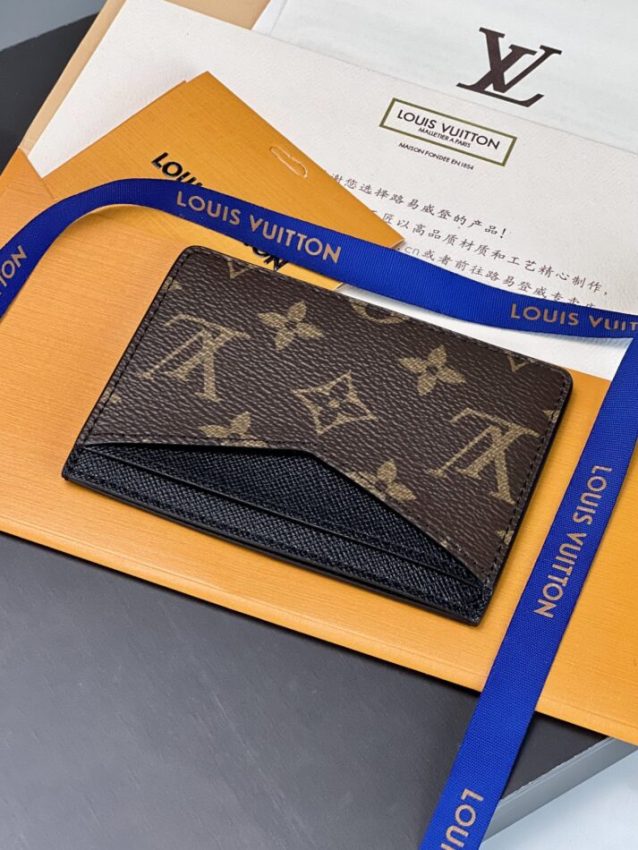 Replica Louis Vuitton Card Holder Brown - realistic designer-inspired fake bag