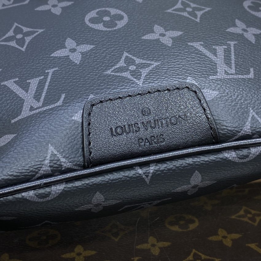 Replica Louis Vuitton Bumbag Discovery Black 3 Replica Louis Vuitton Bumbag Discovery Black - best-selling designer handbag dupe