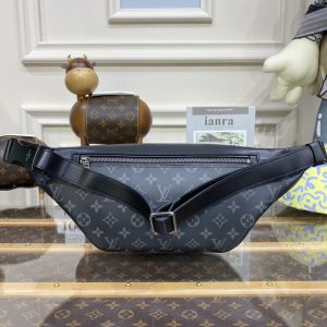 Replica Louis Vuitton Bumbag Discovery Black 7 Replica Louis Vuitton Bumbag Discovery Black - realistic designer-inspired fake bag