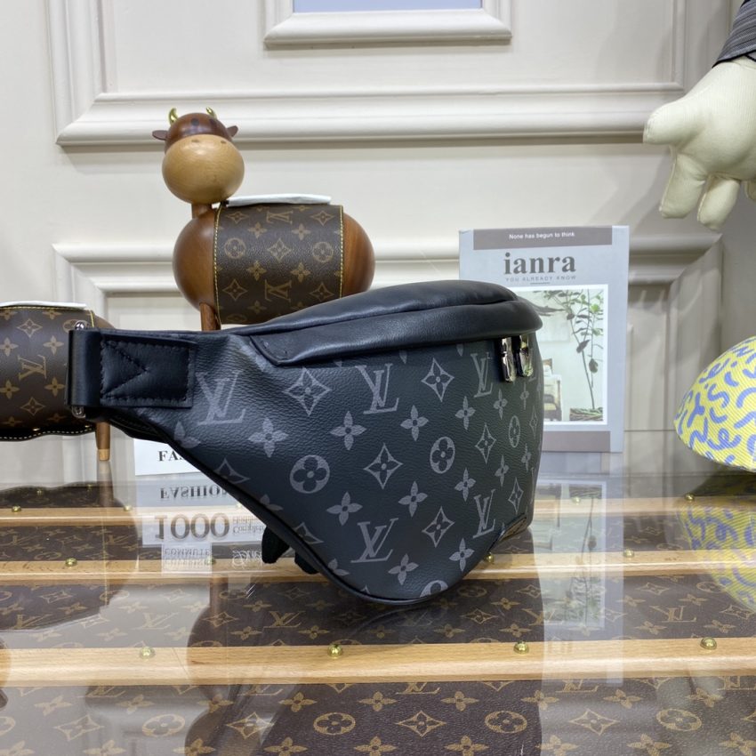 Replica Louis Vuitton Bumbag Discovery Black 9 Replica Louis Vuitton Bumbag Discovery Black - premium 1:1 fake handbag model