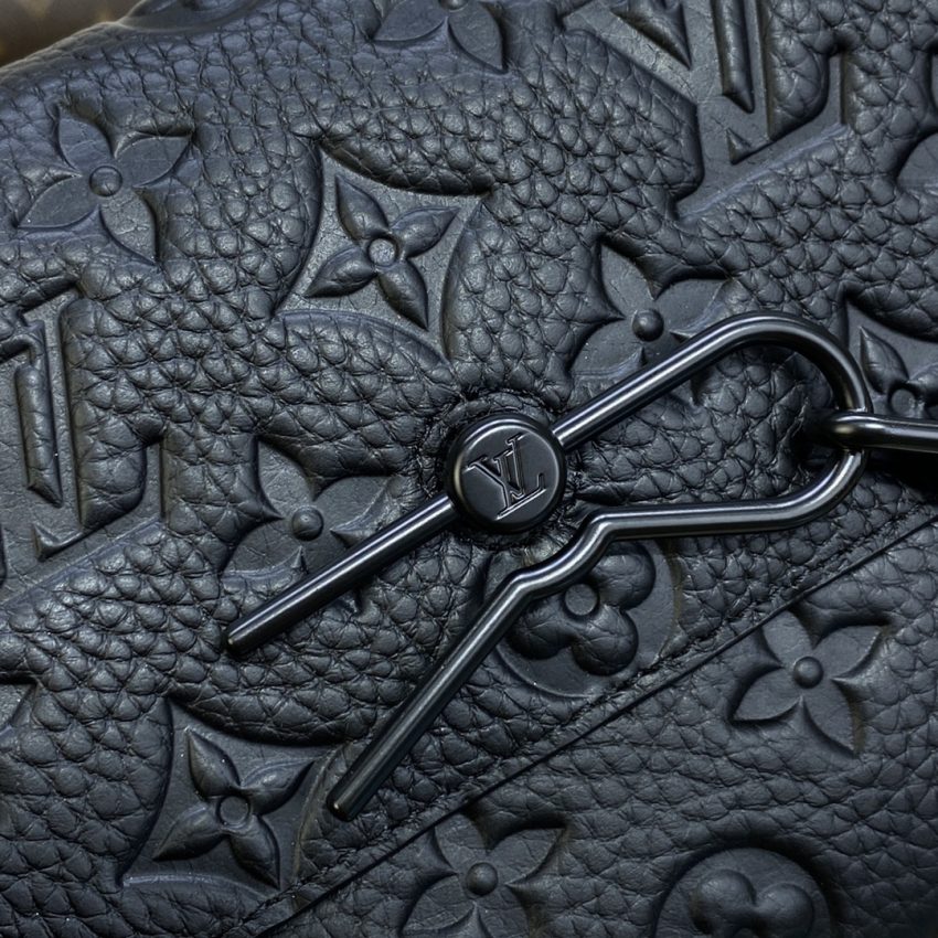 Replica Louis Vuitton Steamer Wearable Wallet Full Black - authentic-look luxury purse replica
