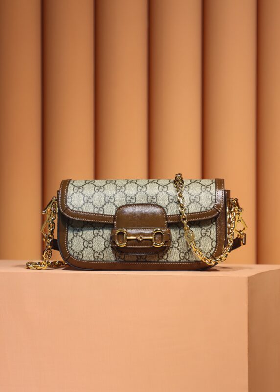 Replica Gucci 𝐇𝐨𝐫𝐬𝐞𝐛𝐢𝐭 𝟏𝟗𝟓𝟓 Baguette Bag - Best Fake Designer Bags
