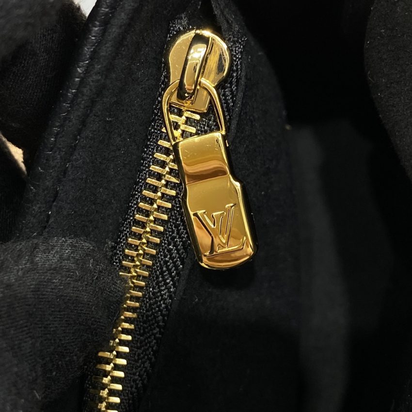 Replica Louis Vuitton Wallet on Chain Ivy Black - elite superclone designer purse