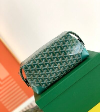 Replica Goyard Toiletry Bag Green - Best Fake Designer Bags
