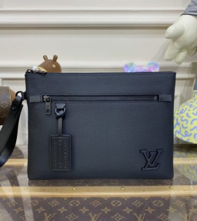 Replica Louis Vuitton Takeoff Pouch Black - Best Fake Designer Bags