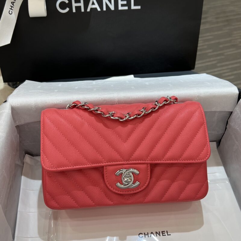 Replica CHANEL Classic Flap V 20cm Red - Best Fake Designer Bags