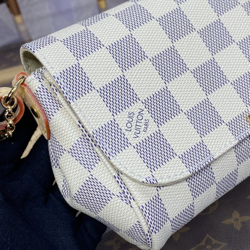 Replica Louis Vuitton Favorite White Grid 8 Replica Louis Vuitton Favorite White Grid - realistic designer-inspired fake bag