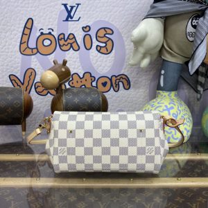 Replica Louis Vuitton Favorite White Grid 9 Replica Louis Vuitton Favorite White Grid - top-tier luxury replica shoulder bag