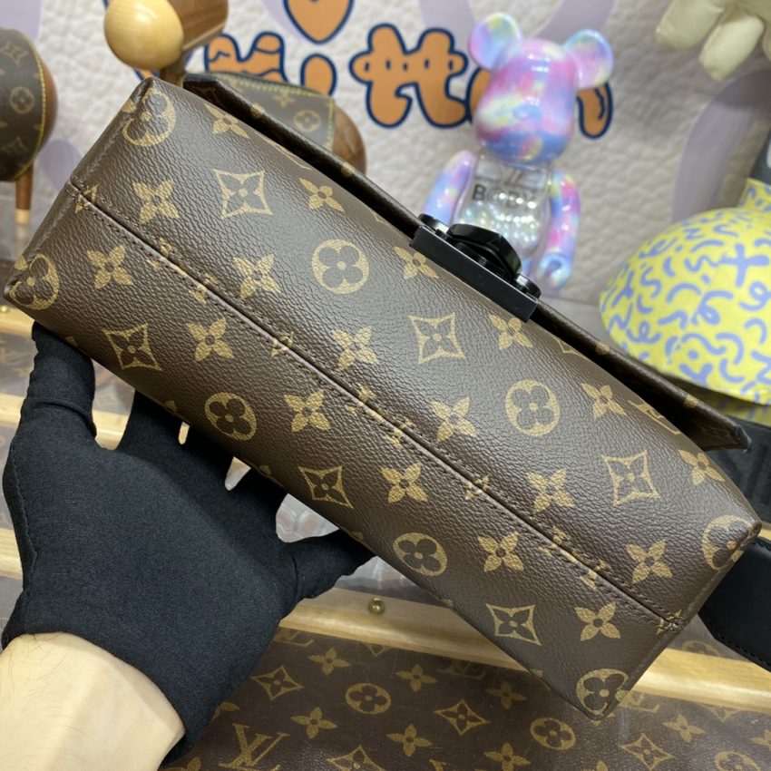 Replica Louis Vuitton S-Cape Messenger Brown - authentic-look luxury purse replica