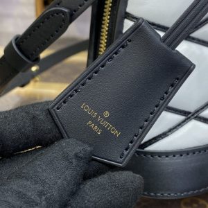 Replica Louis Vuitton Alma BB White - ultra-realistic fake designer tote