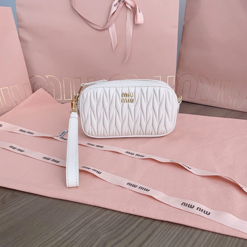 Replica Miu Miu Clutch White - Best Fake Designer Bags