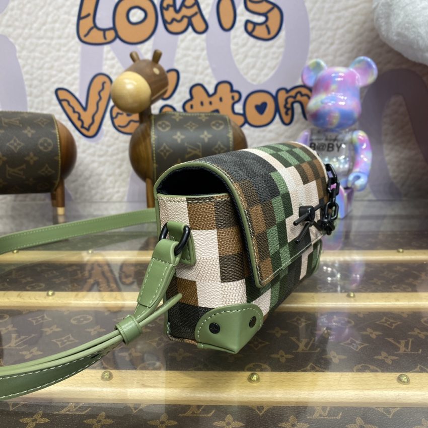 Replica Louis Vuitton Steamer Wearable Wallet - 1:1 designer replica handbag