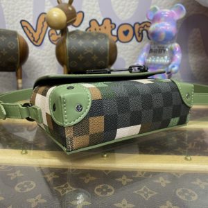Replica Louis Vuitton Steamer Wearable Wallet - realistic designer-inspired fake bag