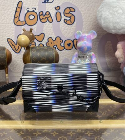 Replica Louis Vuitton Steamer Wearable Wallet II - Best Fake Designer Bags