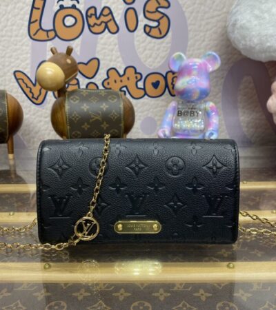 Replica Louis Vuitton Wallet On Chain Lily Black - Best Fake Designer Bags