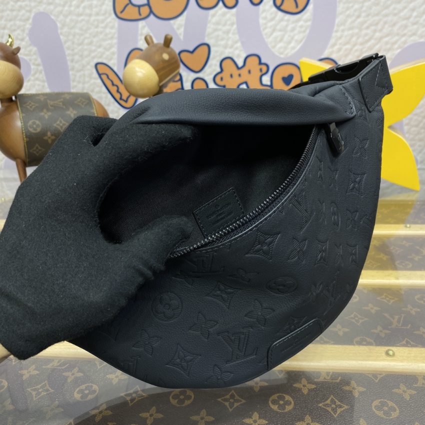 Replica Louis Vuitton Bumbag Discovery Black Canvas - high-end fake designer purse
