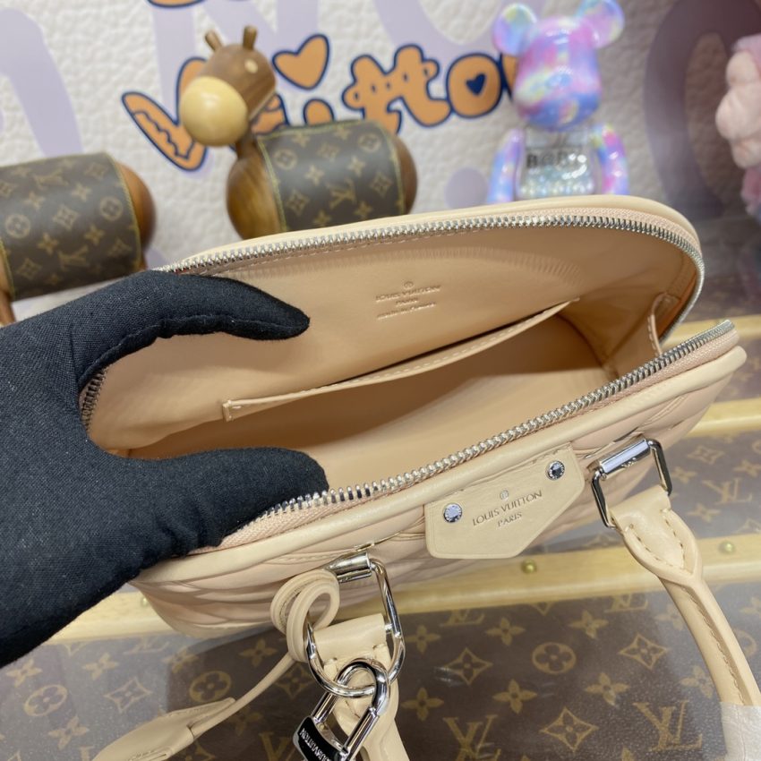 Replica Louis Vuitton Alma BB Nude Pink - ultra-realistic fake designer tote