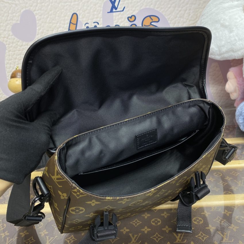 Replica Louis Vuitton Trail Messenger Bag - high-accuracy replica luxury purse