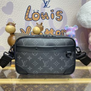 Replica Louis Vuitton Alpha Messenger Black Canvas 1 Replica Louis Vuitton Alpha Messenger Black Canvas - ultra-realistic fake designer tote