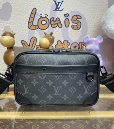 Replica Louis Vuitton Alpha Messenger Black Canvas - Best Fake Designer Bags