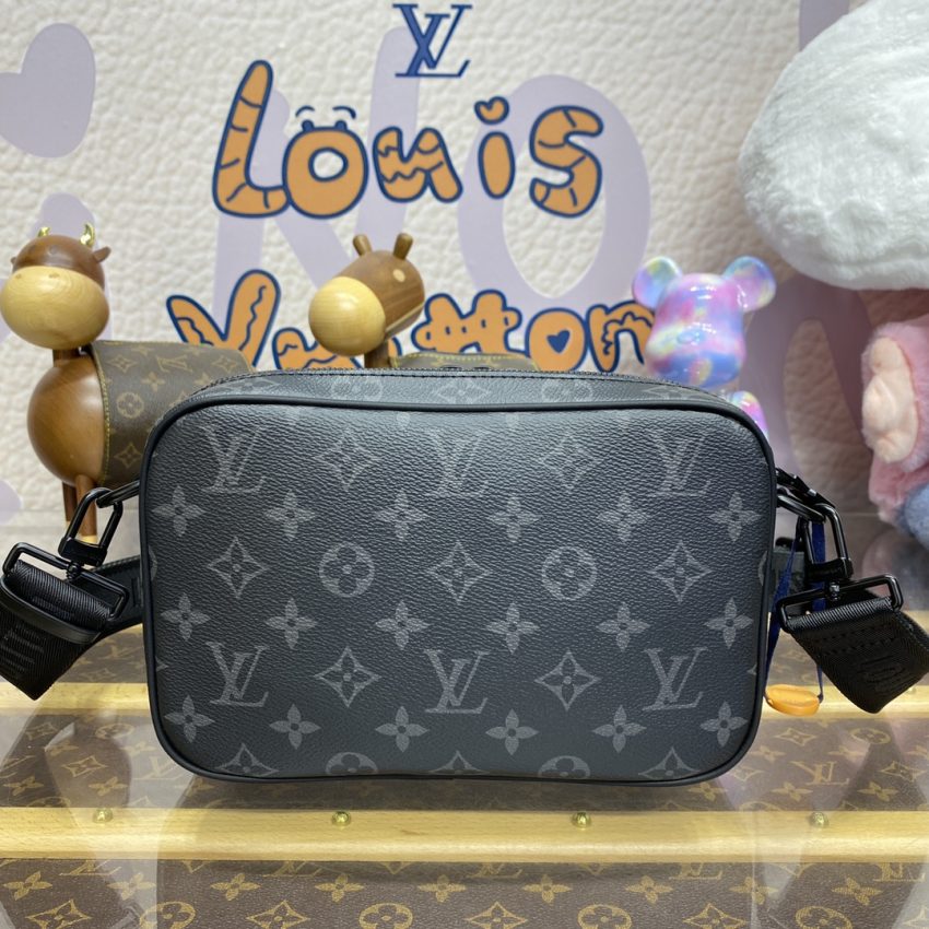 Replica Louis Vuitton Alpha Messenger Black Canvas 8 Replica Louis Vuitton Alpha Messenger Black Canvas - high-quality designer bag clone