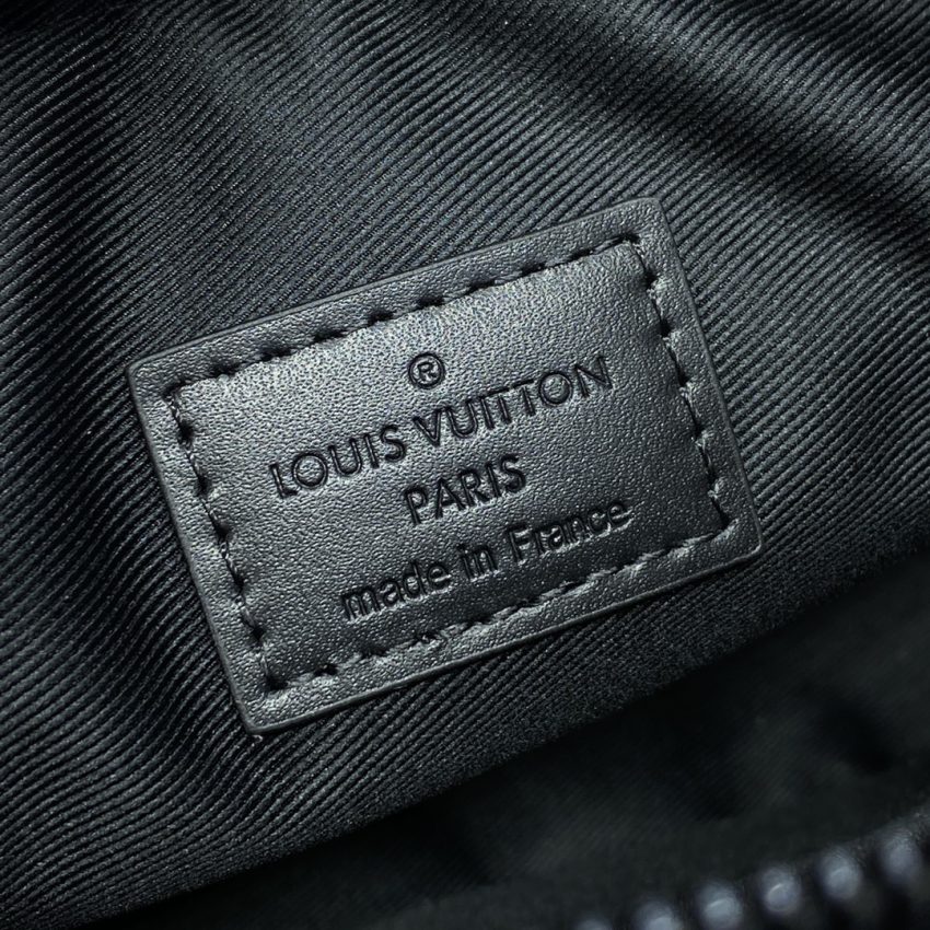 Replica Louis Vuitton Alpha Messenger Black Canvas 9 Replica Louis Vuitton Alpha Messenger Black Canvas - top-tier luxury replica shoulder bag