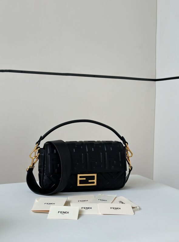 Replica Fendi Baguette Black - Best Fake Designer Bags
