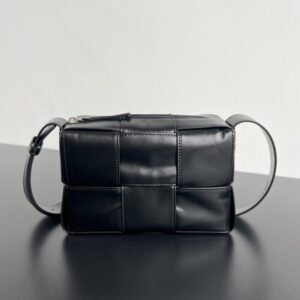 Replica Bottega Veneta Arco Camera Bag - Best Fake Designer Bags