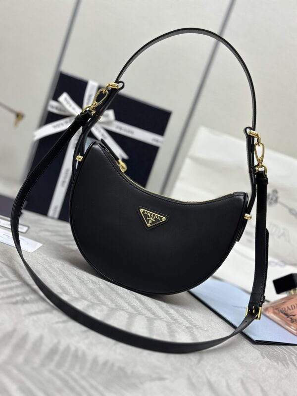 Replica Prada Arque Black - Best Fake Designer Bags