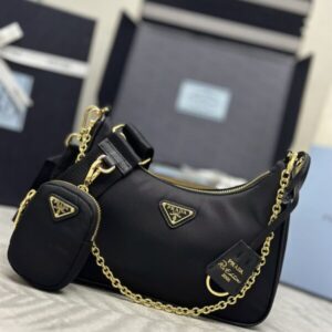 Replica Prada  Re-Edition Nylon 2005 Black - Best Fake Designer Bags