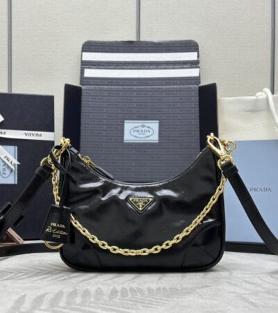 Replica Prada Re-Edition 2002 - Best Fake Designer Bags