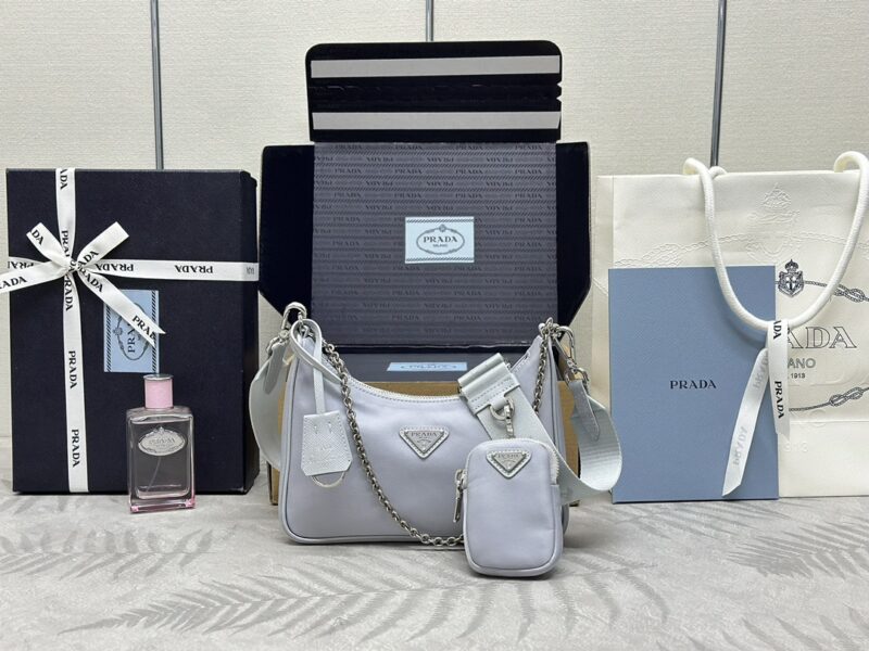 Replica Prada Re-Edition Nylon 2005 Blue - Best Fake Designer Bags