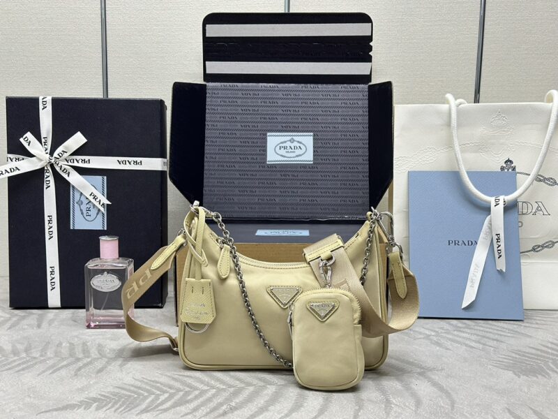 Replica Prada  Re-Edition Nylon 2005 Yellow - Best Fake Designer Bags