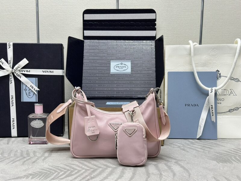 Replica Prada Re-Edition Nylon 2005 Pink - Best Fake Designer Bags