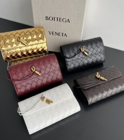Replica Bottega Veneta Andiamo Clutch Wallet - Best Fake Designer Bags
