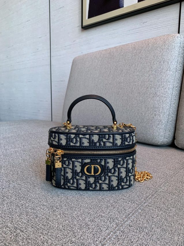 Replica Dior 30 Montaigne Vanity - Best Fake Designer Bags