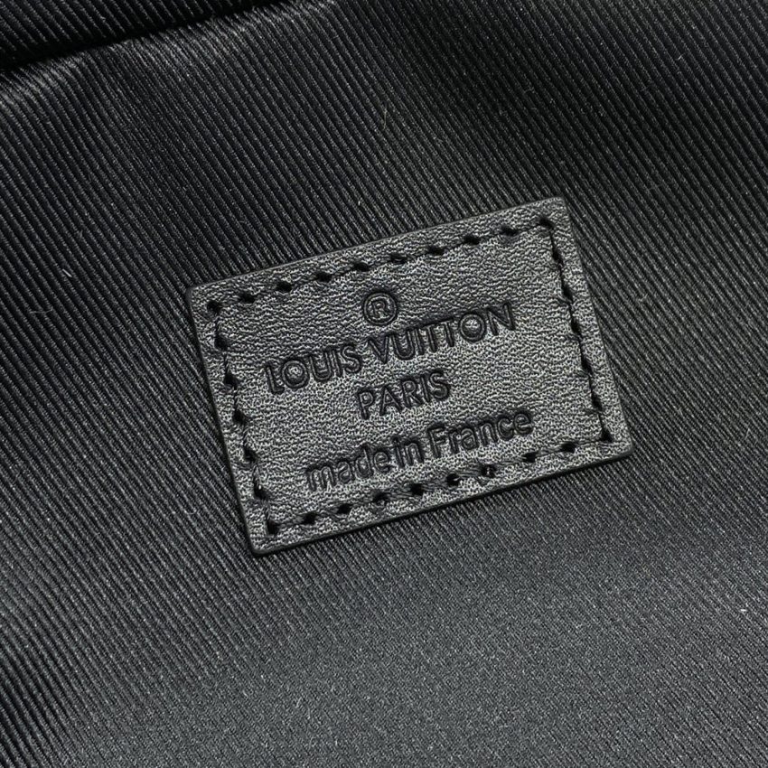 Replica Louis Vuitton Quest Messenger - best quality luxury bag dupe