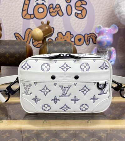Replica Louis Vuitton Alpha Messenger White Canvas - Best Fake Designer Bags