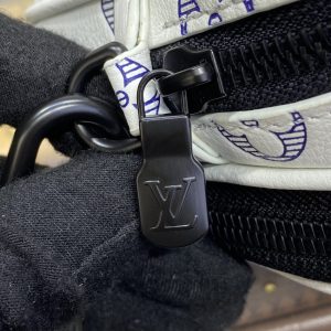 Replica Louis Vuitton Alpha Messenger White Canvas 6 Replica Louis Vuitton Alpha Messenger White Canvas - high-end fake designer purse