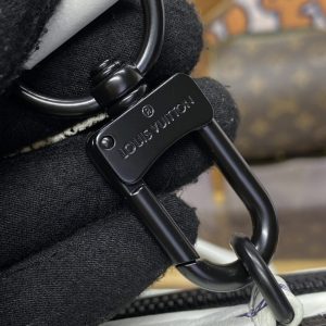 Replica Louis Vuitton Alpha Messenger White Canvas 8 Replica Louis Vuitton Alpha Messenger White Canvas - premium 1:1 fake handbag model
