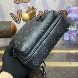 Replica Louis Vuitton Avenue Slingbag Black - premium-grade designer purse dupe