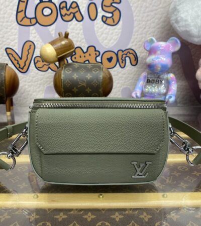 Replica Louis Vuitton Pilot Wearable Wallet Green - Best Fake Designer Bags