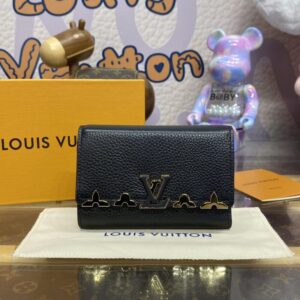 Replica Loius Vuitton Capucines Compact Wallet - Best Fake Designer Bags
