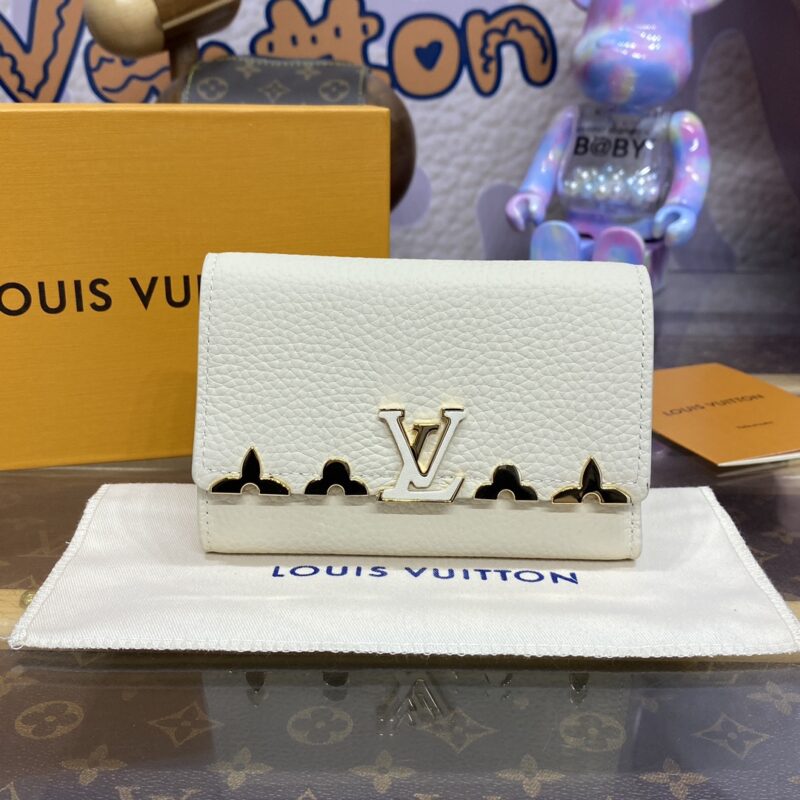 Replica Loius Vuitton Capucines Compact Wallet White - Best Fake Designer Bags