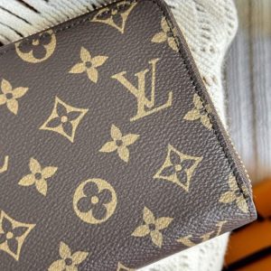 Replica Louis Vuitton Zippy Wallet Brown - top-rated replica designer bag