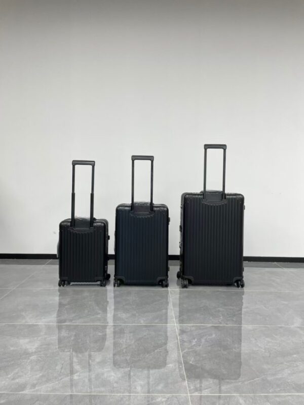 Replica Rimowa Original Suitcase Black - Best Fake Designer Bags